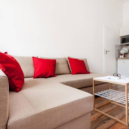Loft Style Apartment In Hipster Area Будапеща Екстериор снимка